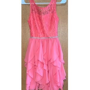NWOT YOUNG GIRL OR WOMAN CORAL PARTY DRESS WITH LACE TOP AND RUFFLE BOTTON!